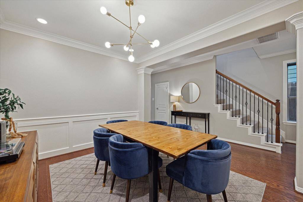 Alternate view of the dining room.