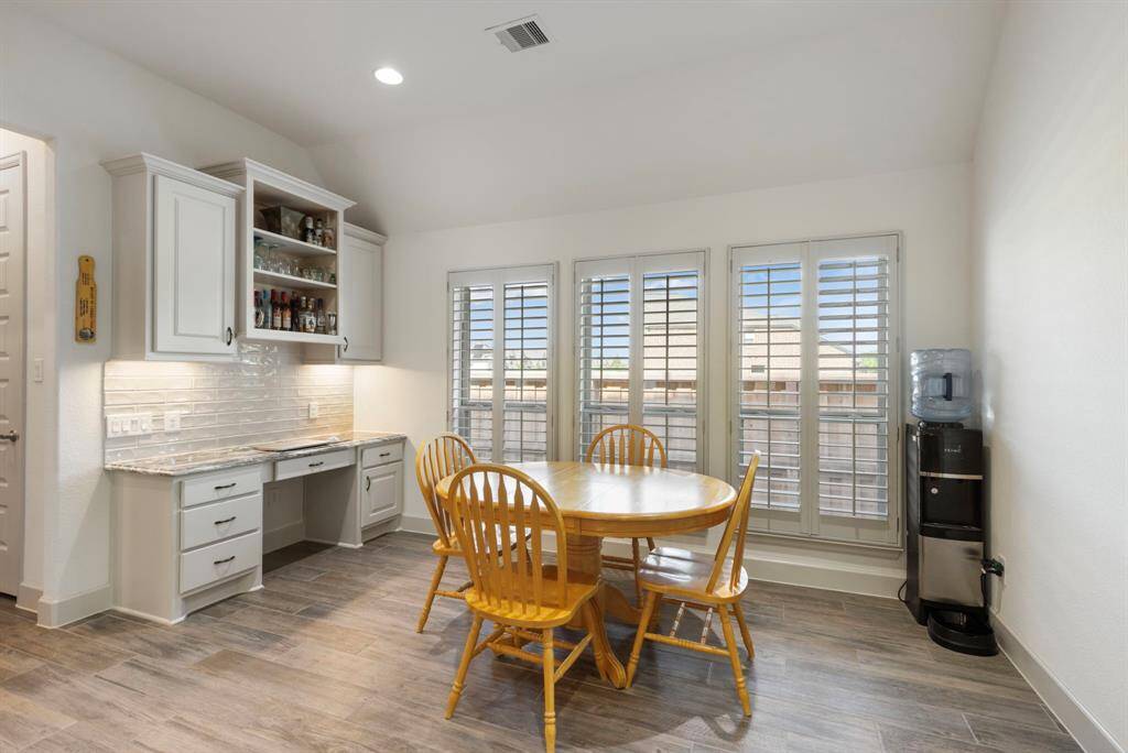Breakfast Nook