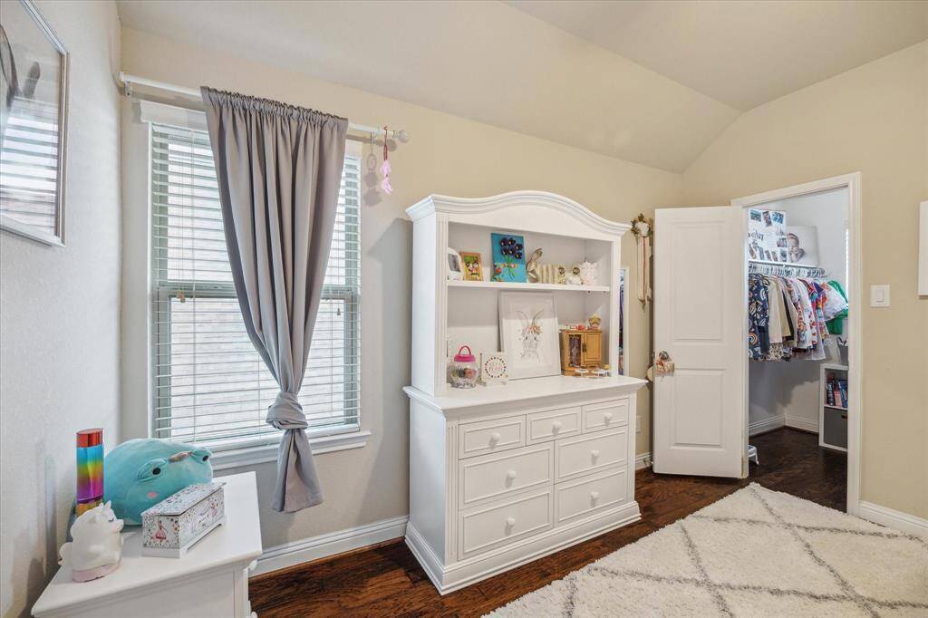 Secondary bedroom (bedroom #4) located on the 2nd floor. Perfect for a child's room or guest space.