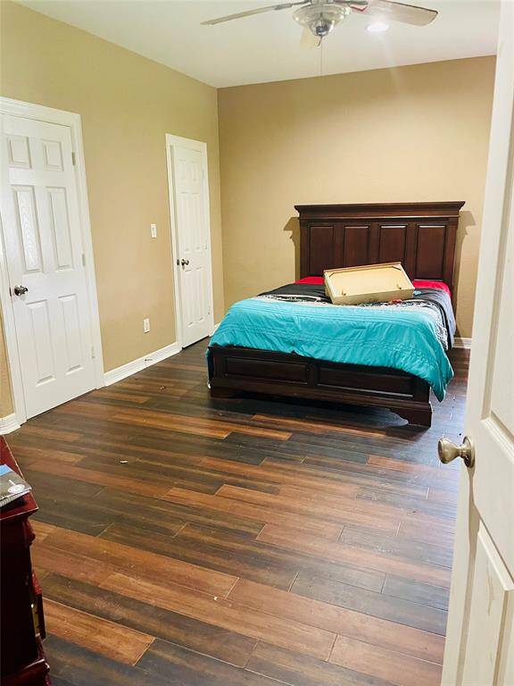 Secondary bedroom