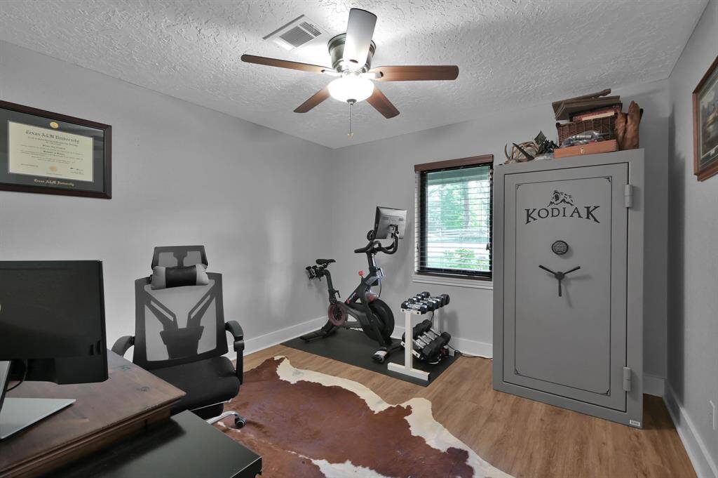 Seconday bedroom that can double as an office.