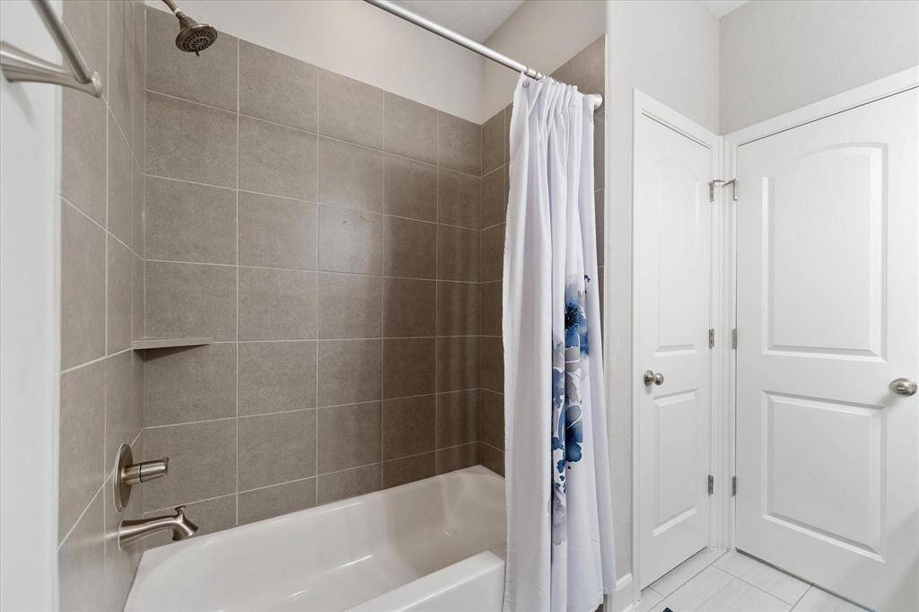 Tub/shower combo