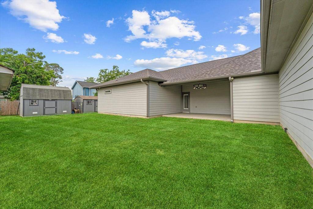 Beautiful, fully fenced yard perfect for your children and pets!