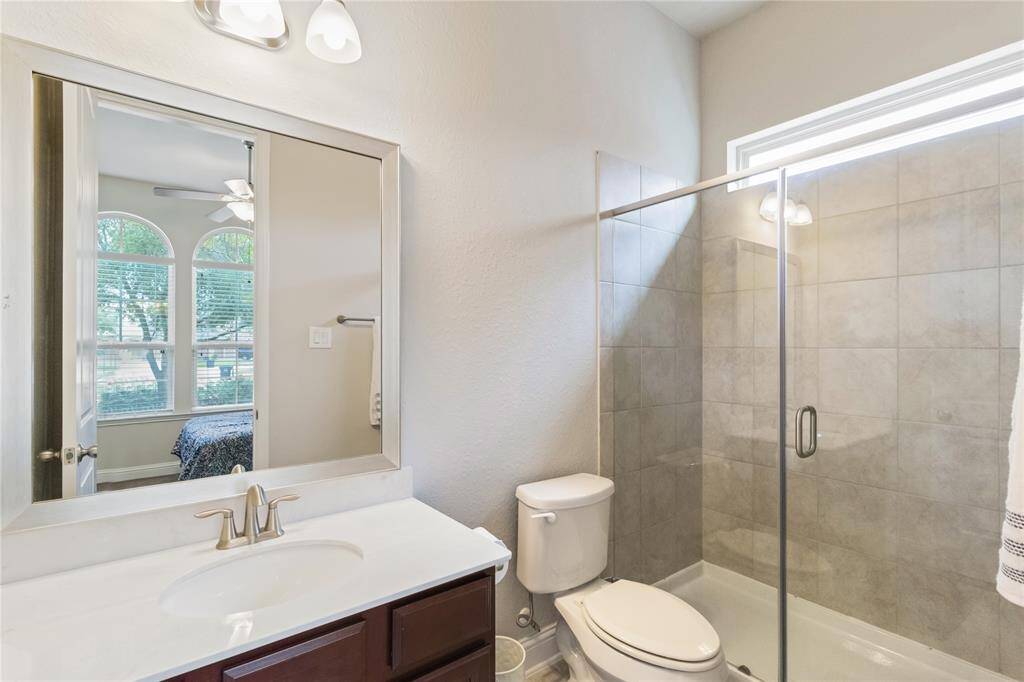 First floor en-suite bathroom.