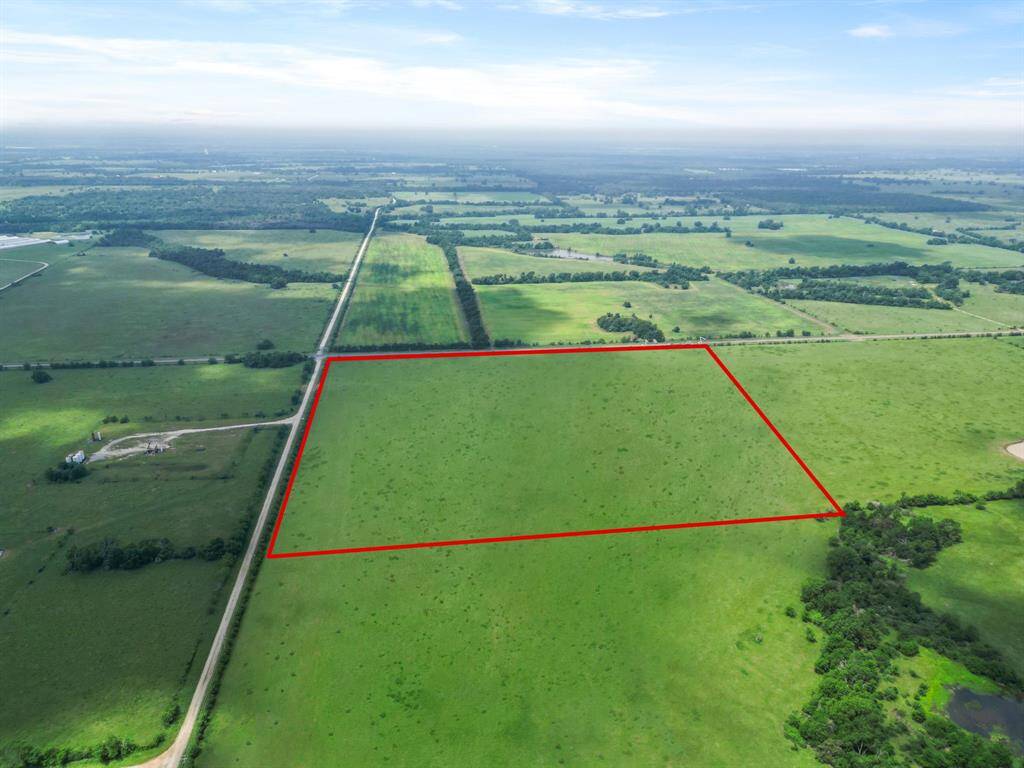 Corner Lot Advantage – With frontage on two roads, the layout offers multiple access points and enhanced flexibility for subdividing or building.