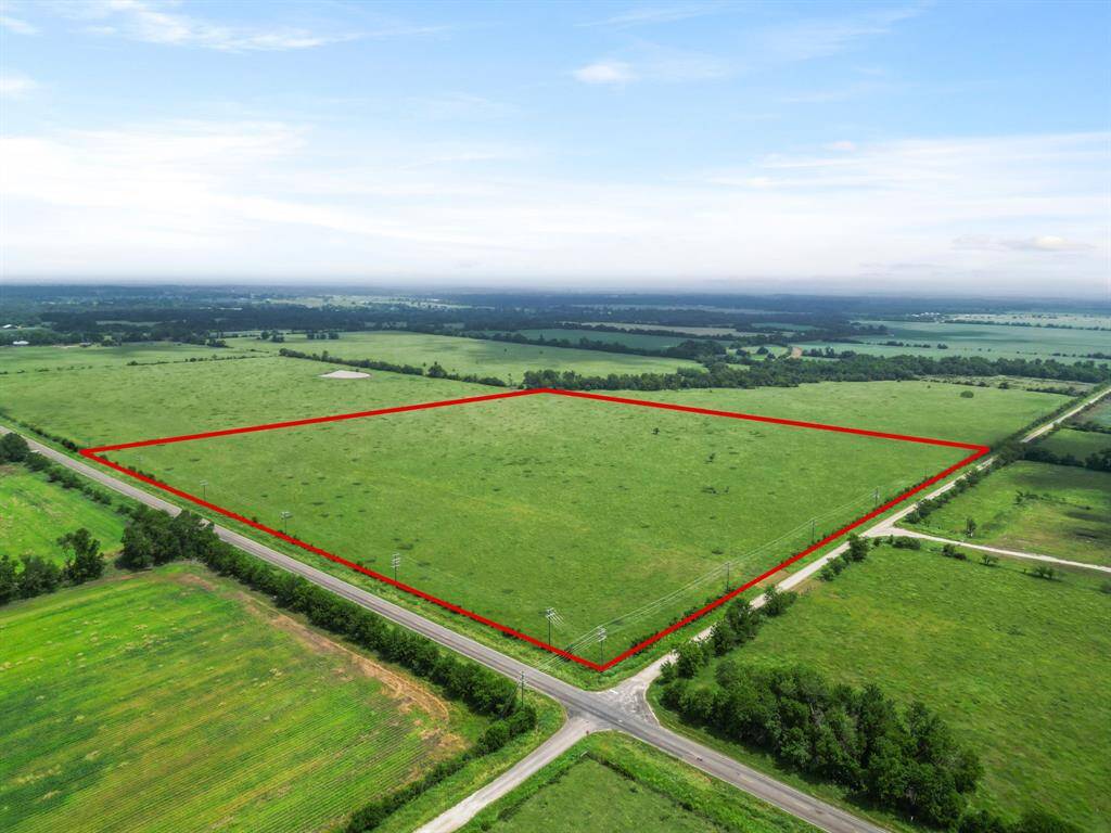 Currently benefiting from an agricultural exemption, this tract offers substantial tax savings.