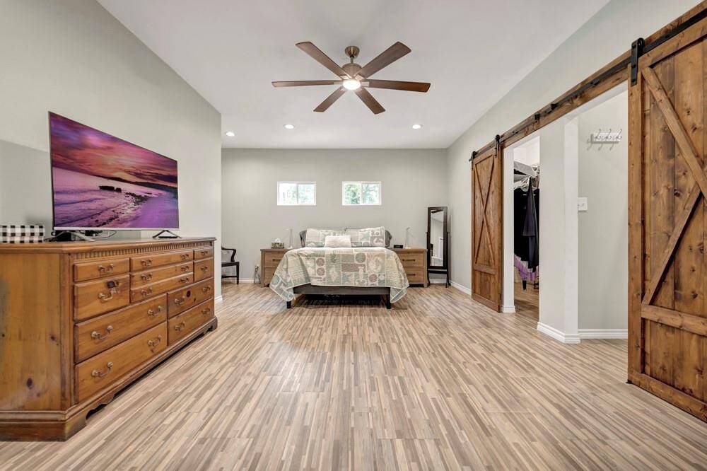 Garage Apartment Suite