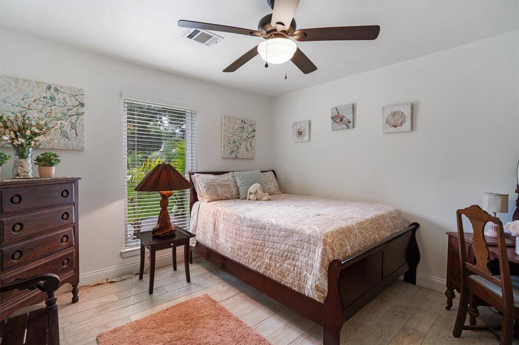 Secondary bedroom, tile flooring