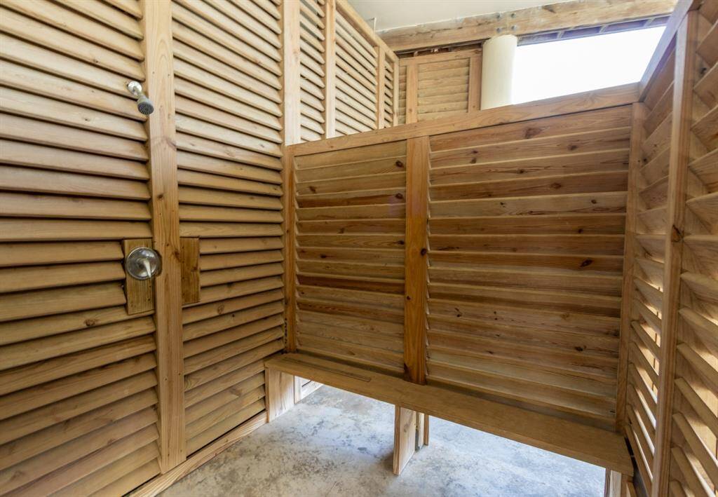 Spacious outdoor shower