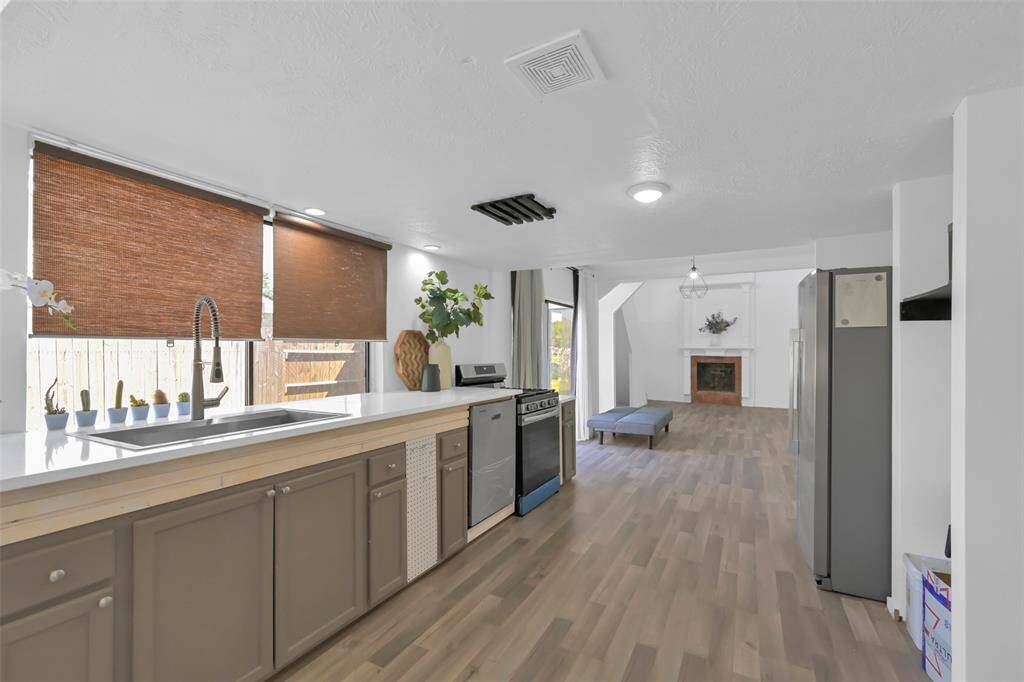 Open kitchen