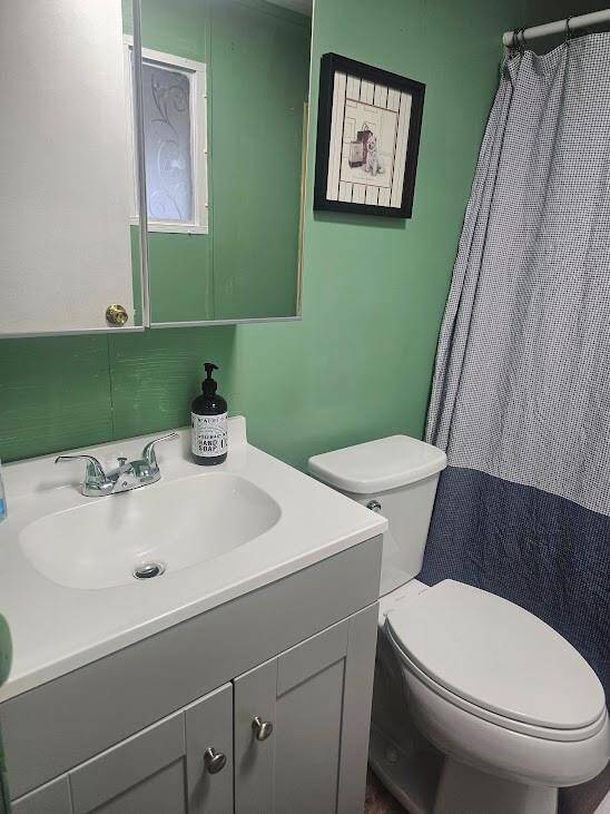 Guest house hall bath.