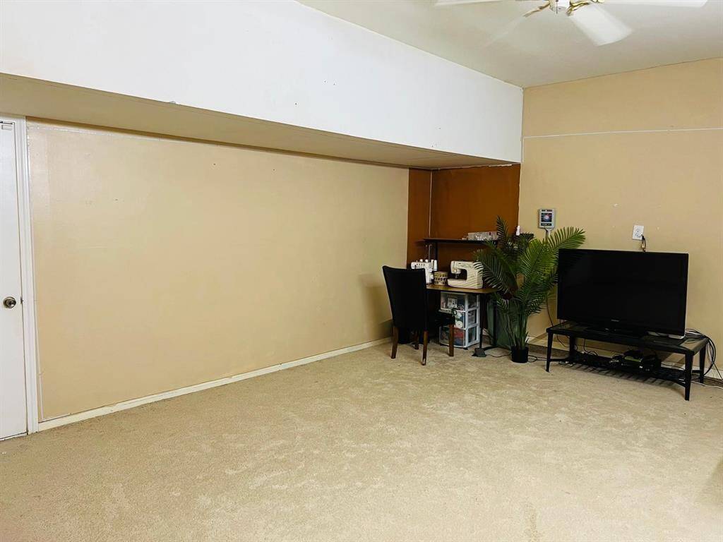 Extra Room