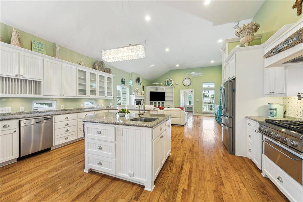 Gourmet Kitchen ready for the family gatherings
