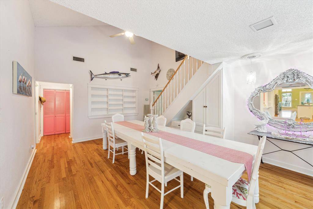 dining area that can seat 20 for the larger families
