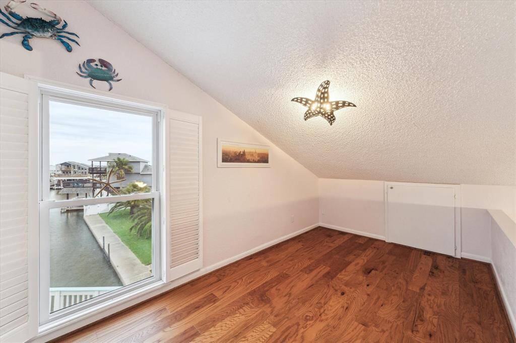 great space for nursery, office, craft room, playroom for the kids!