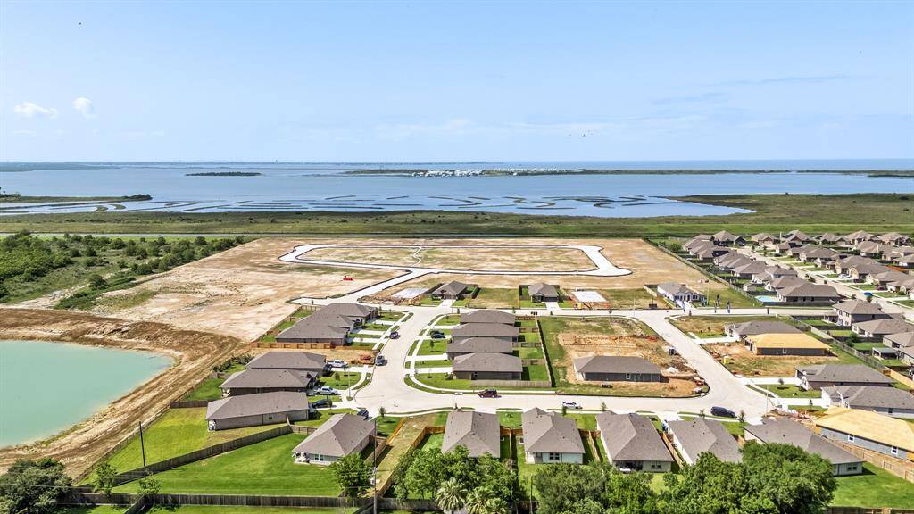 Living in Pelican Pointe in Texas City means enjoying a peaceful, family-friendly neighborhood with easy access to Galveston Bay, local parks, shopping, and dining. This welcoming community offers a relaxed coastal lifestyle with modern homes, walkable streets, and a convenient location just a short drive from Houston and Galveston attractions.