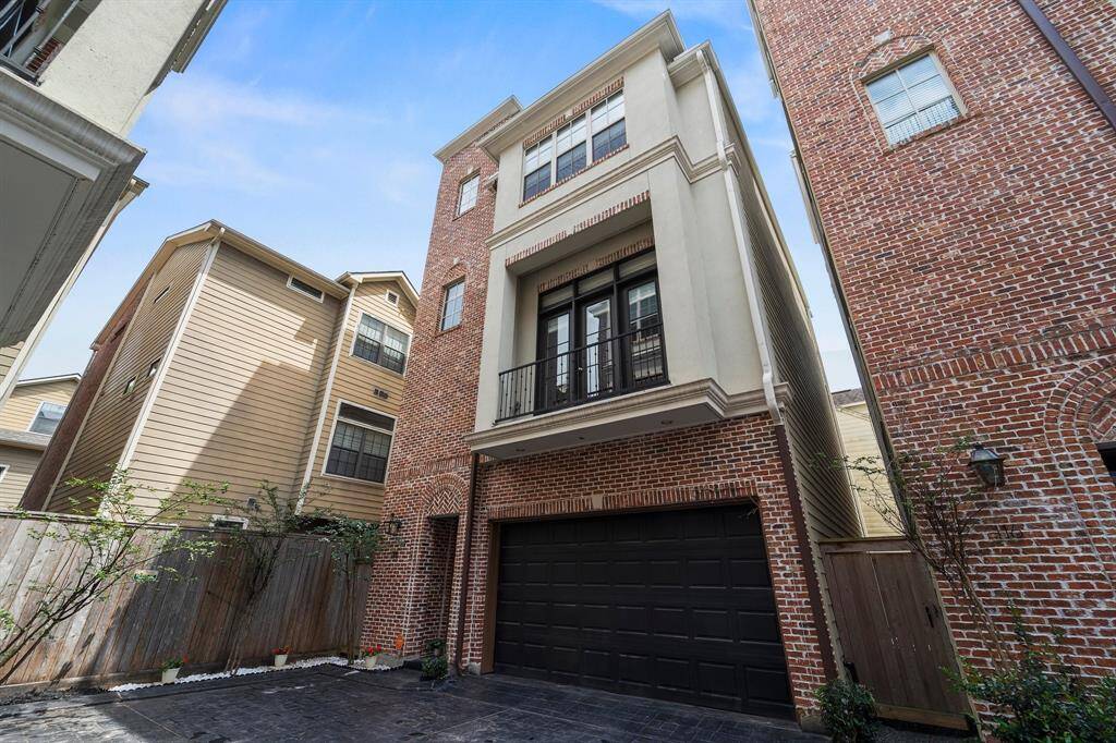 Discover 118 Reinerman Street, nestled in the serene Reinerman Oaks community.