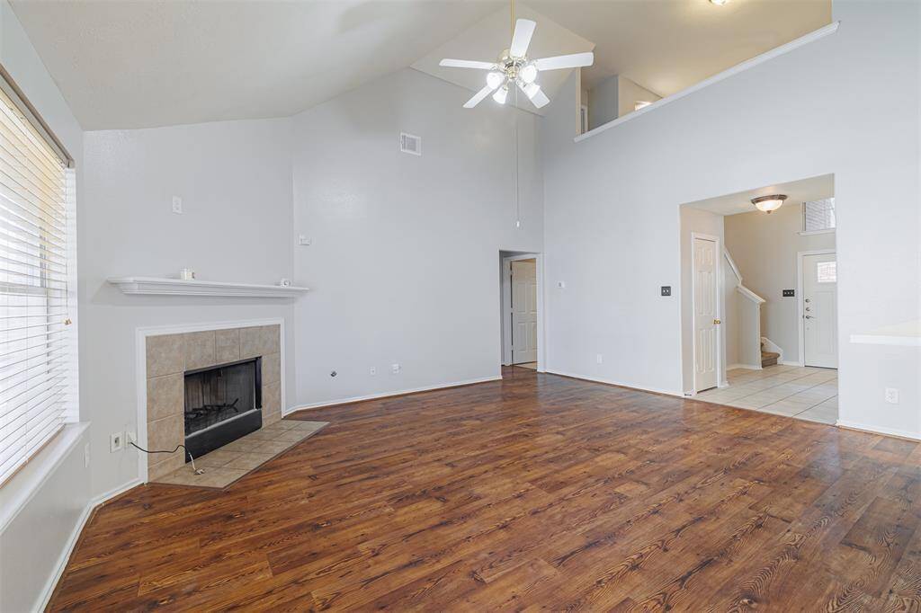Lovley gas fireplace