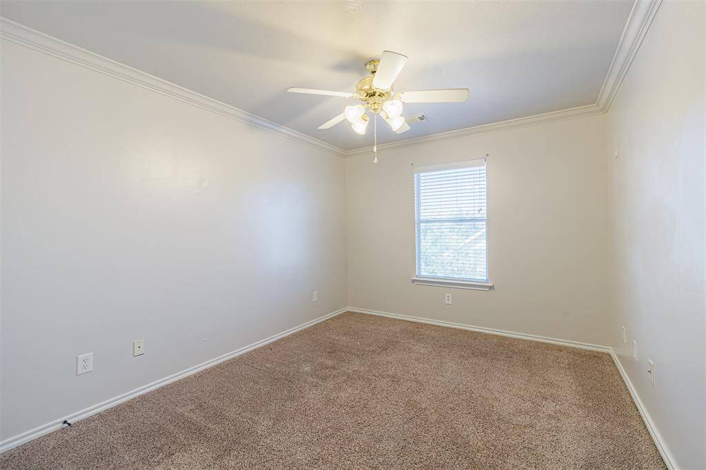 2nd Large Bedroom
