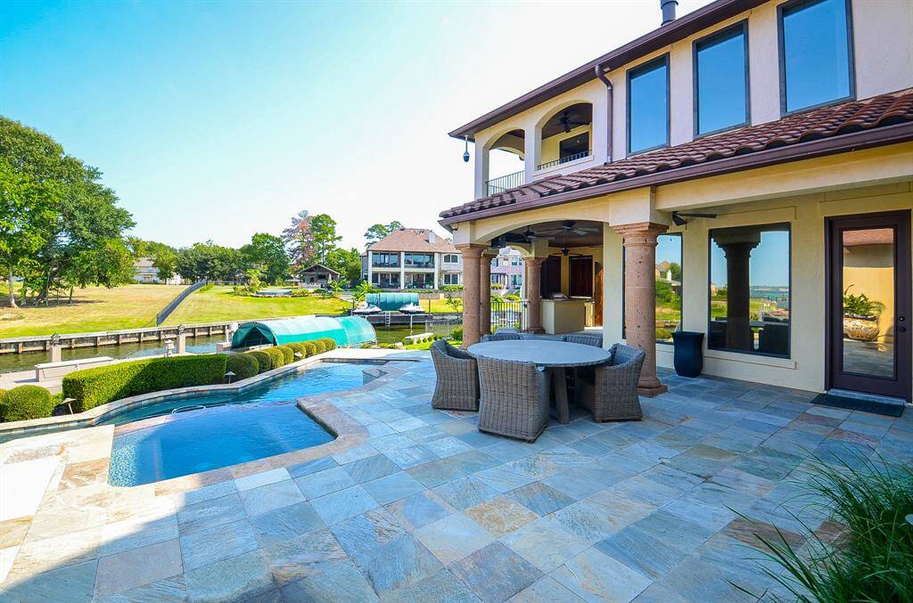 Lots of patio space for entertaining or seating.
