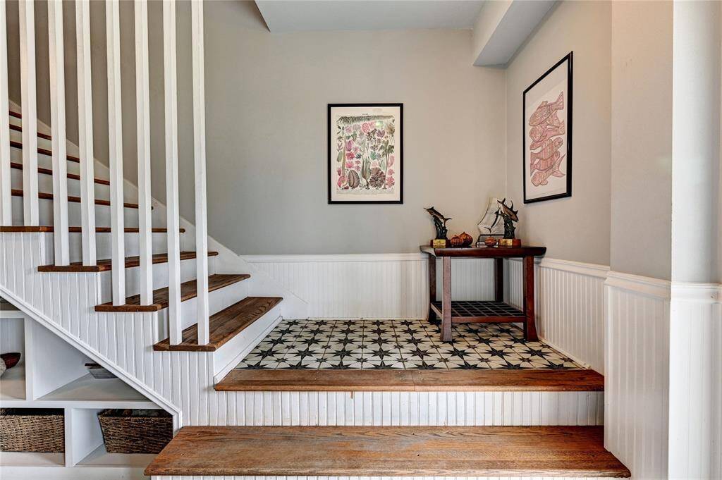 Foyer up to the main living area