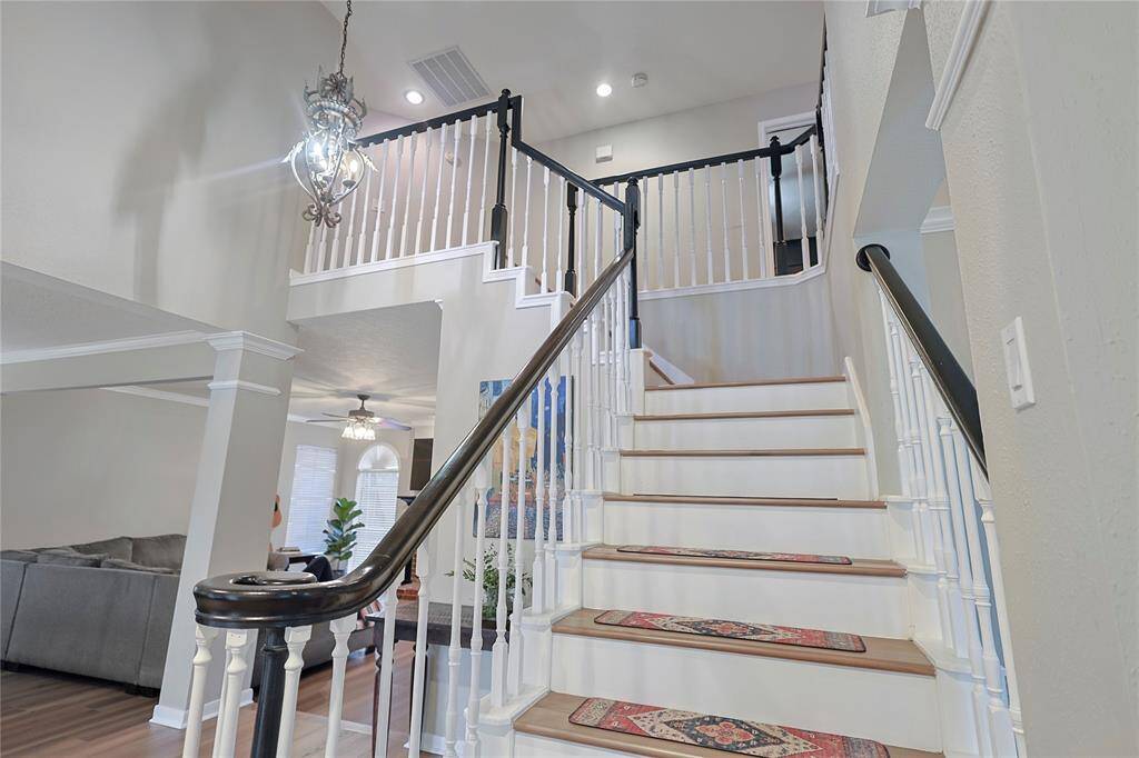 The staircase leads to the secondfloor!