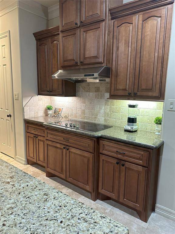 There is an electric cooktop that's already plumbed for a gas hookup—offering flexibility for those who prefer gas cooking.