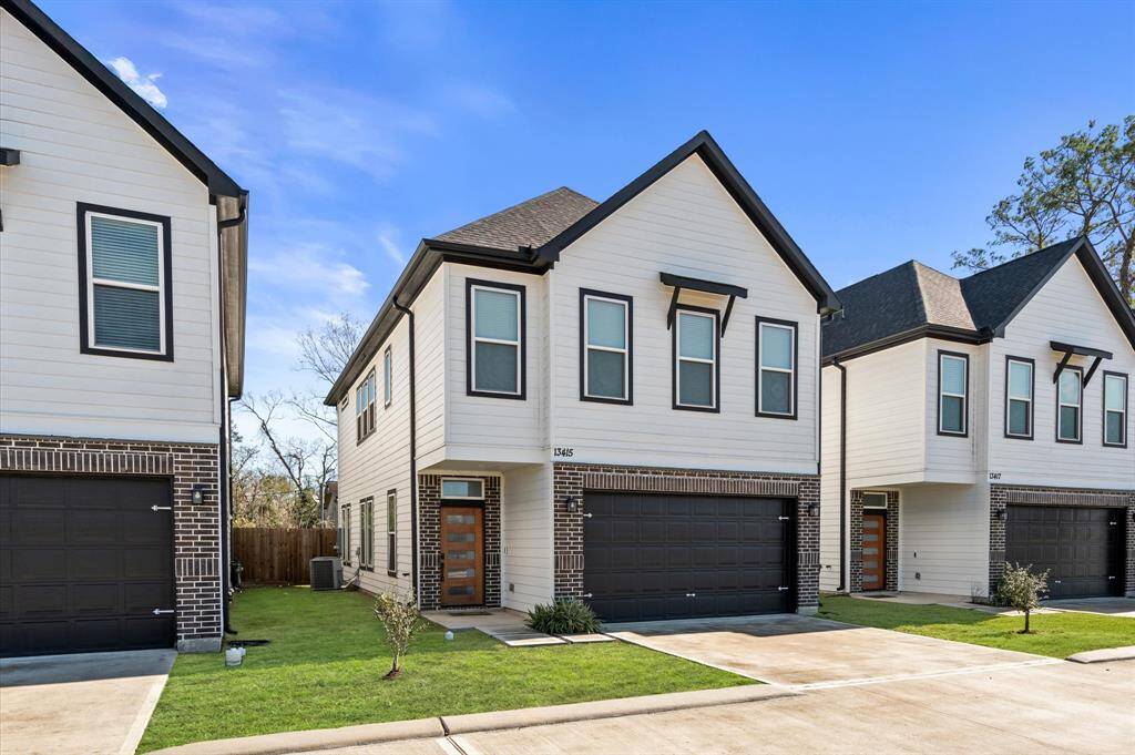 With everything that this home and the surrounding area has to offer, get in contact to schedule a private showing today!
