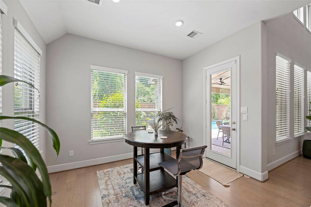 Breakfast Room