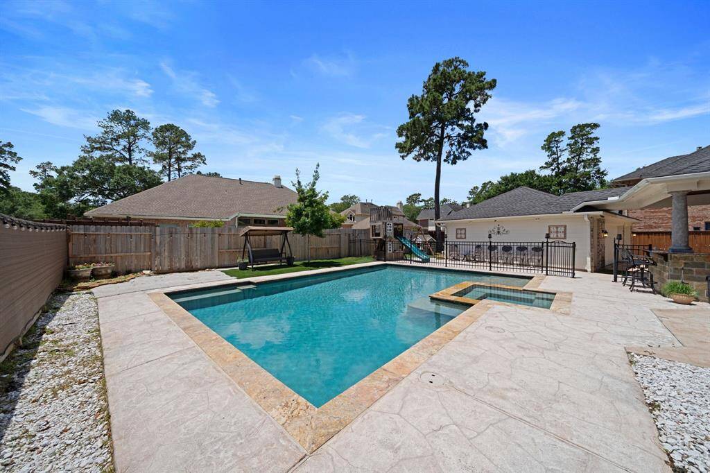 Enjoy endless summer days in the saltwater pool, or evenings in the spa!