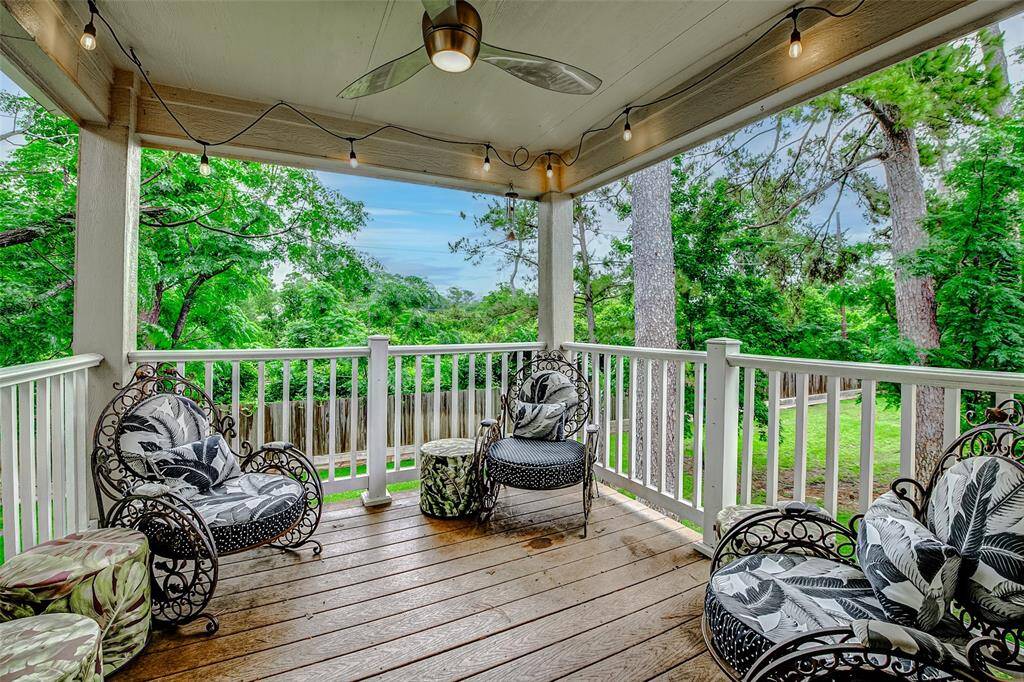 Let’s talk about the covered patio—a peaceful escape where you can sip your morning coffee, unwind with a book, or enjoy the sounds of nature. It’s a slice of tranquility right at home.