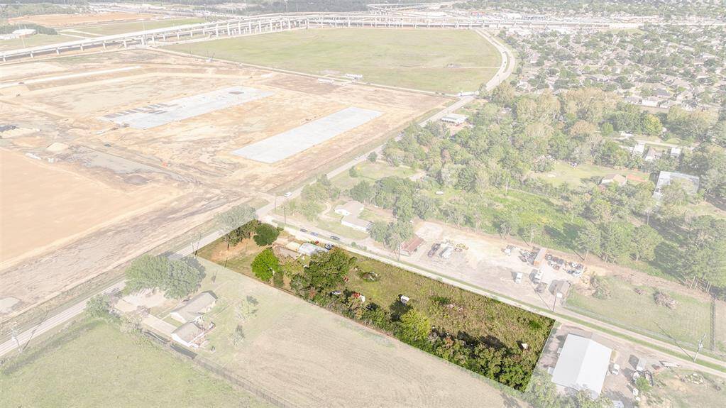 Great Location to 99, 249 and 249 Business Park Directly Across Street