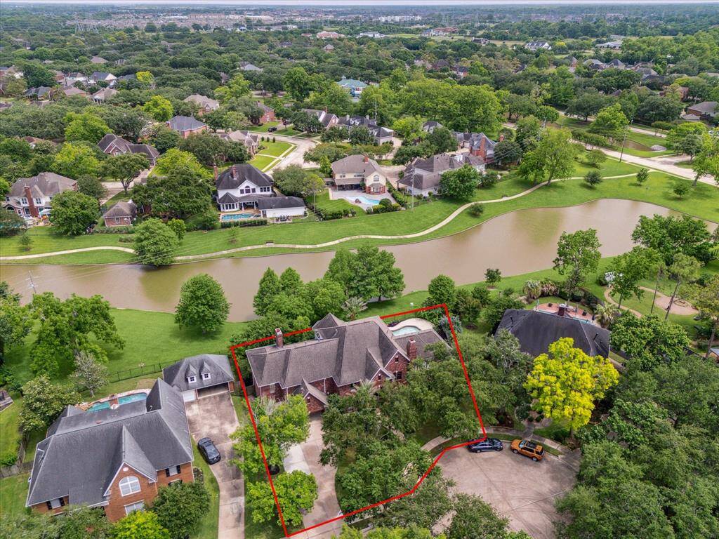 The Aida Younis Team presents 14 Tredington Street in Sugar Land!