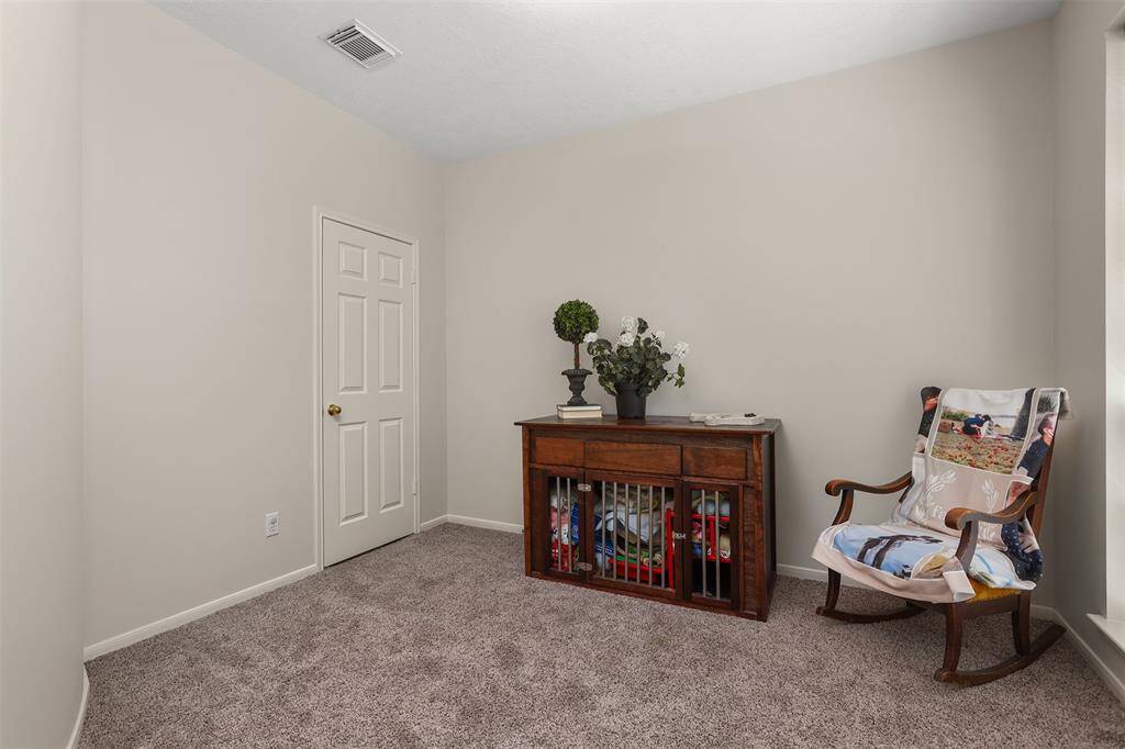 Home Office or 5th Bedroom with Closet
