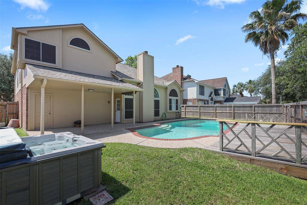 Garage Has Door to Backyard