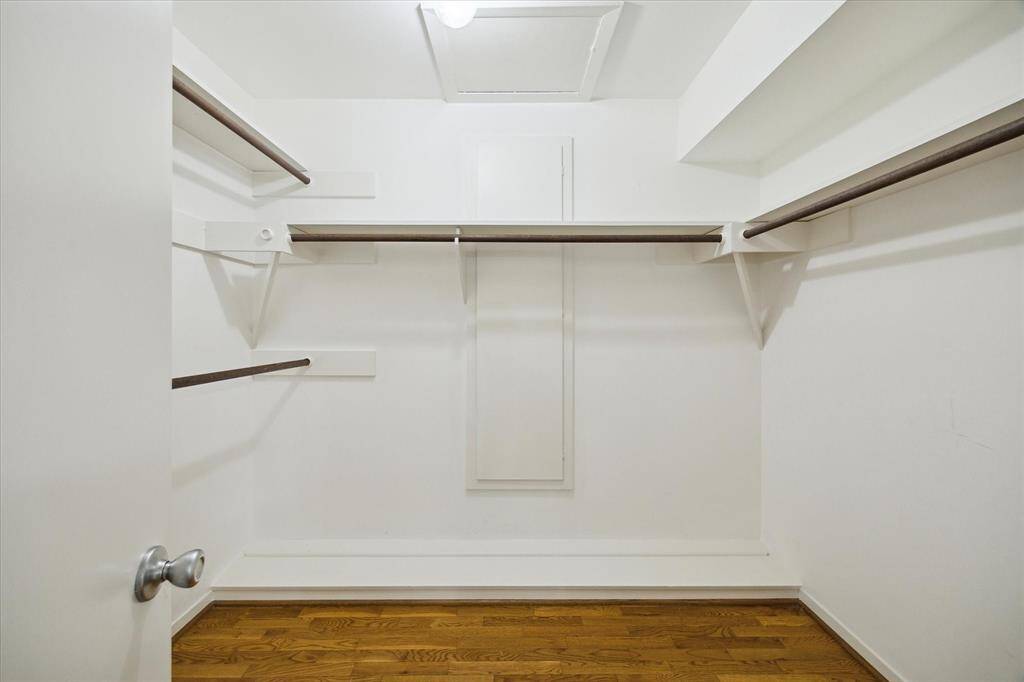 Second primary walk in closet.