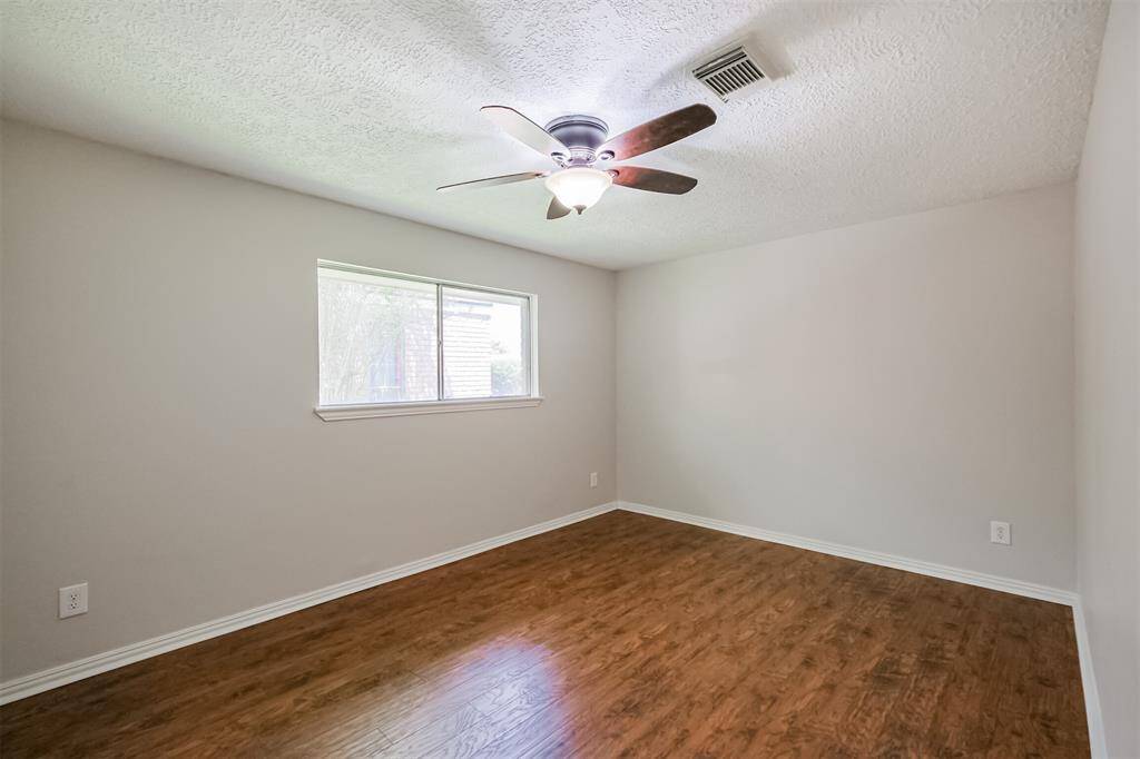 Oversized third bedroom.