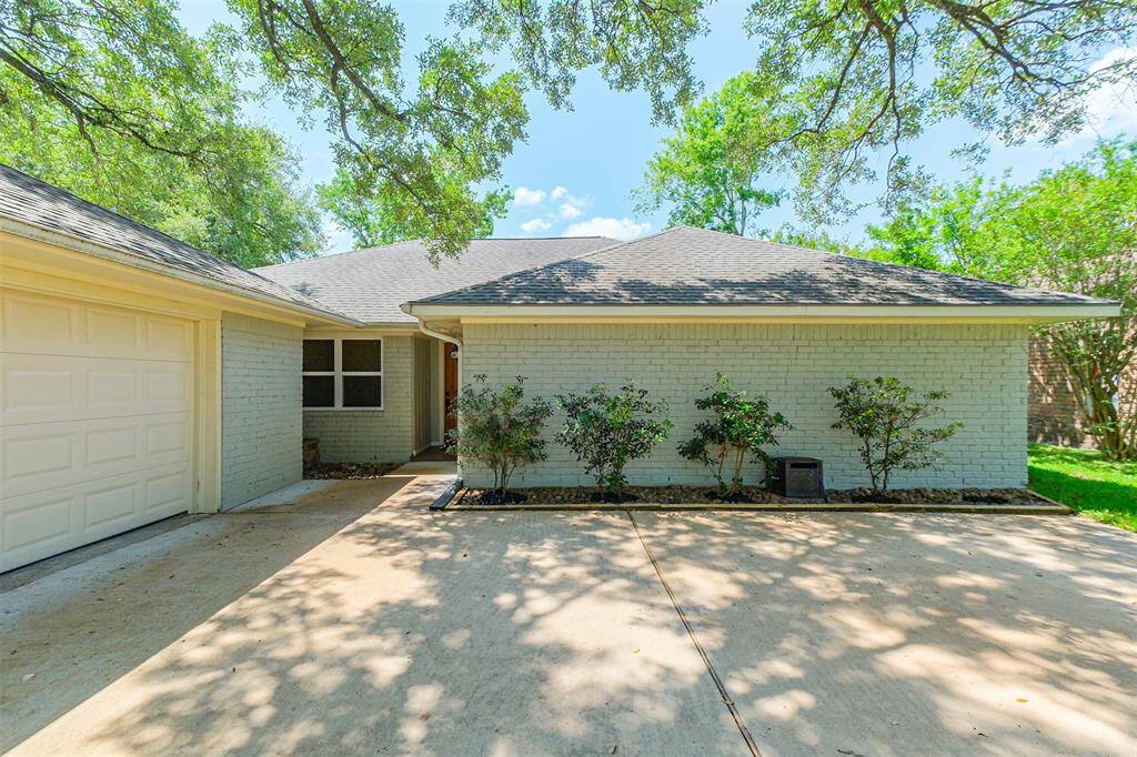Lots of ample parking in addition to the 2 car garage.