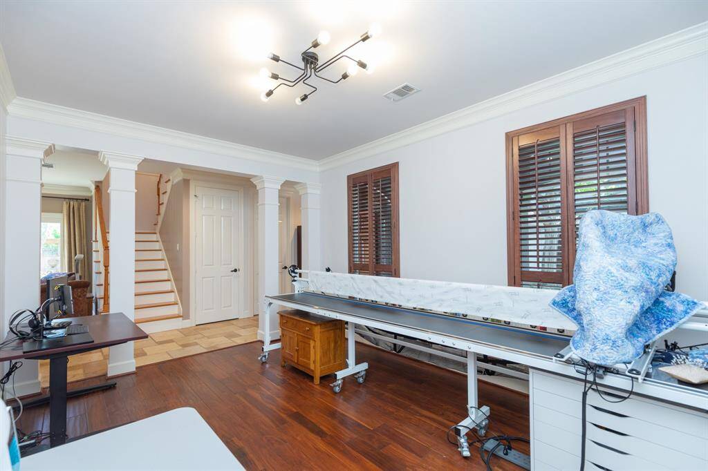 Office/dining room
