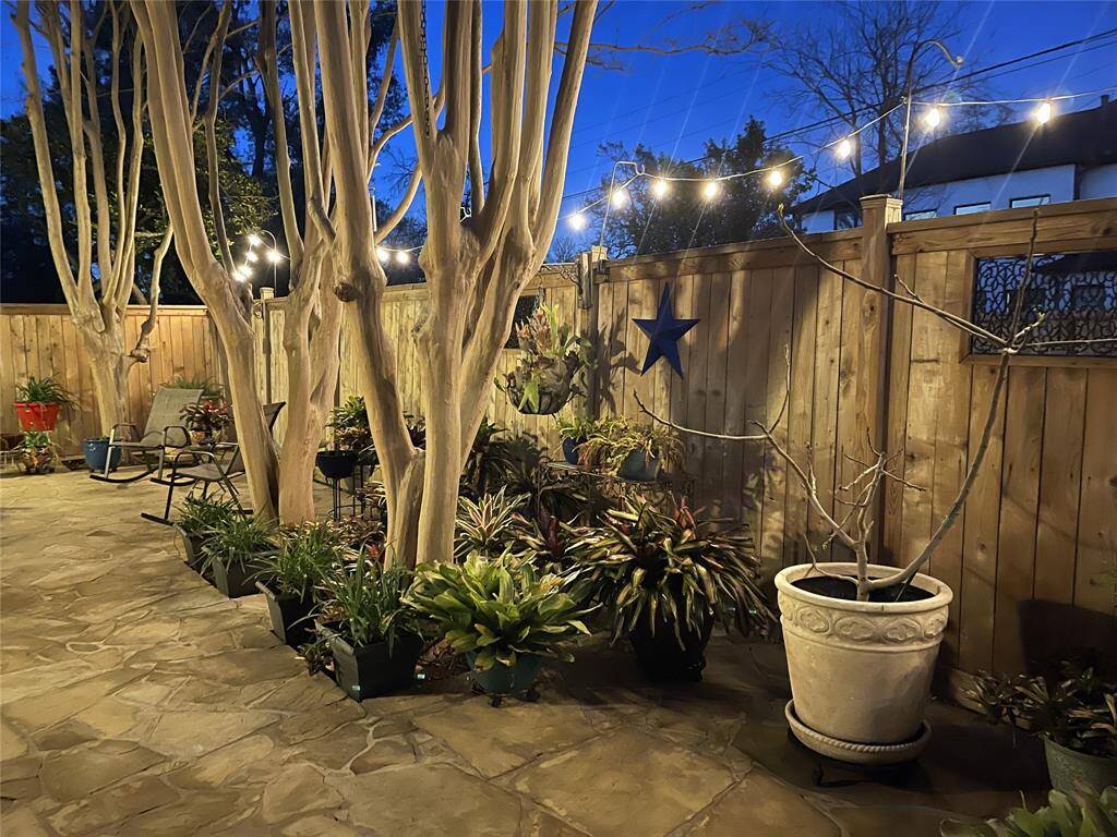 Evening view of this gorgeous patio