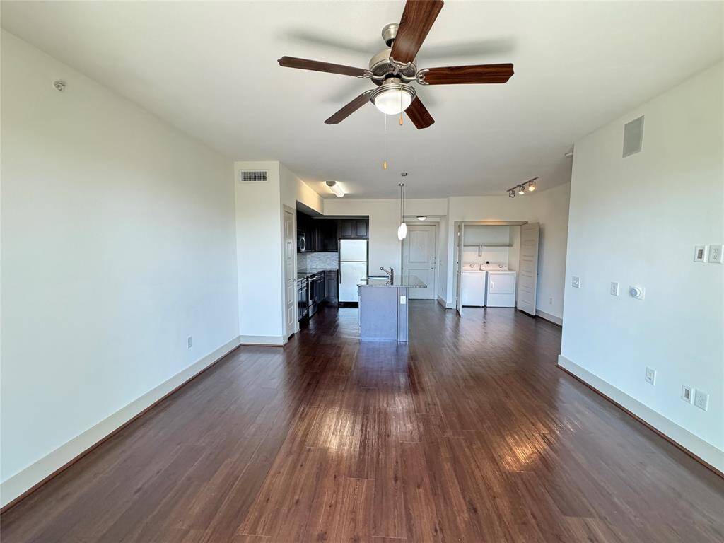 PHOTOS MAY BE OF SIMILAR UNIT AND OR LAYOUT