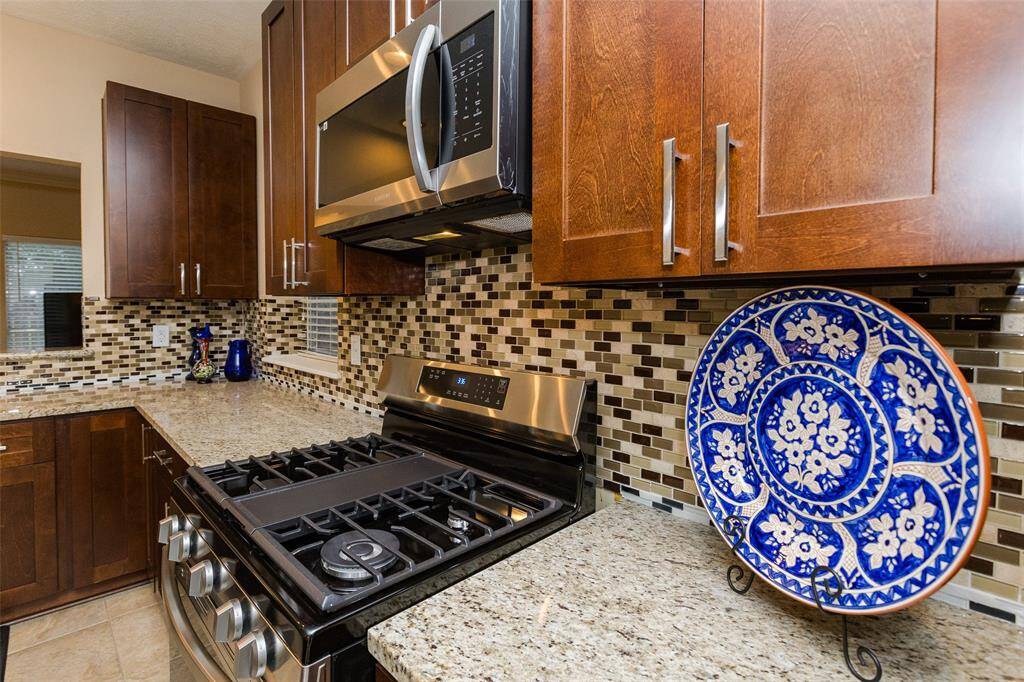 Recently purchased gas range.  All cooks will love this kitchen.