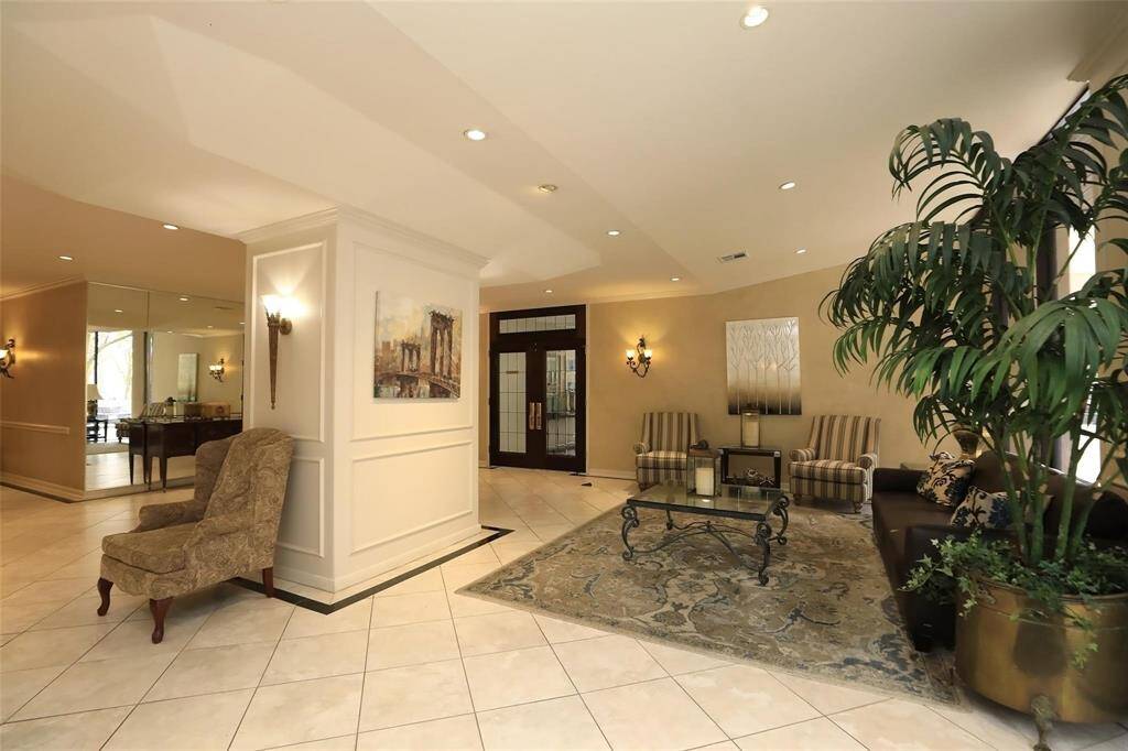 Large lobby with guest seating.