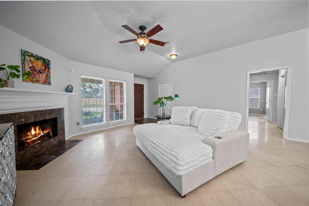 Watch TV, read a book, enjoy the open living space!