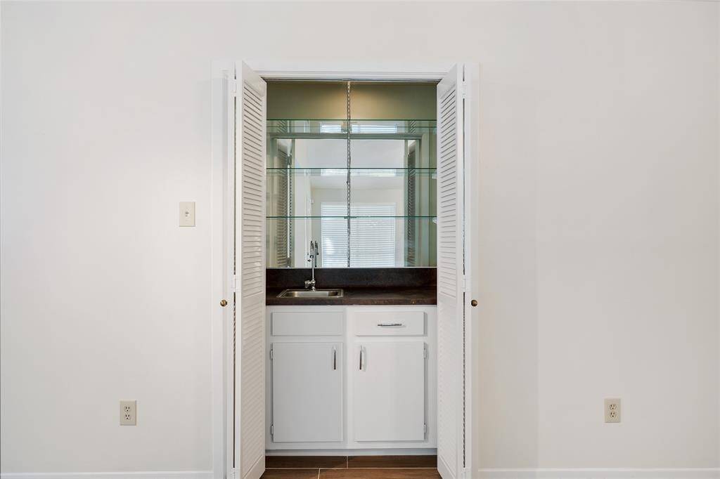 beverage bar in the living area