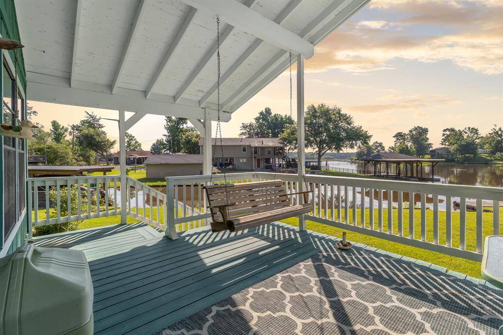It's all about the Sunsets on this property.