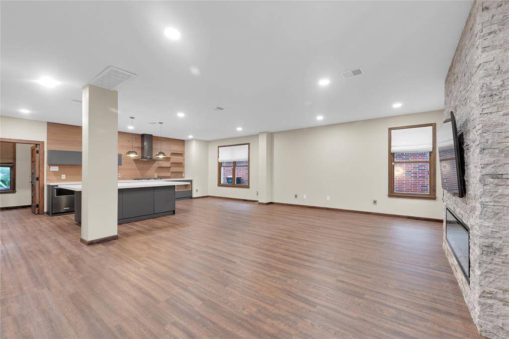 Open living area.