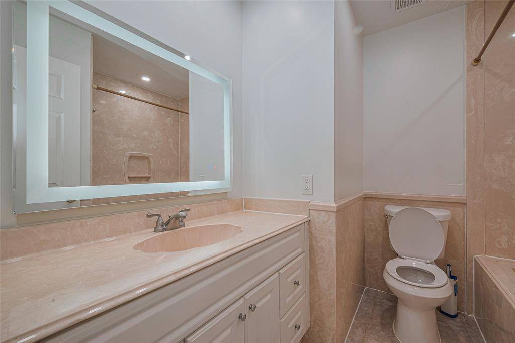 2nd bathroom