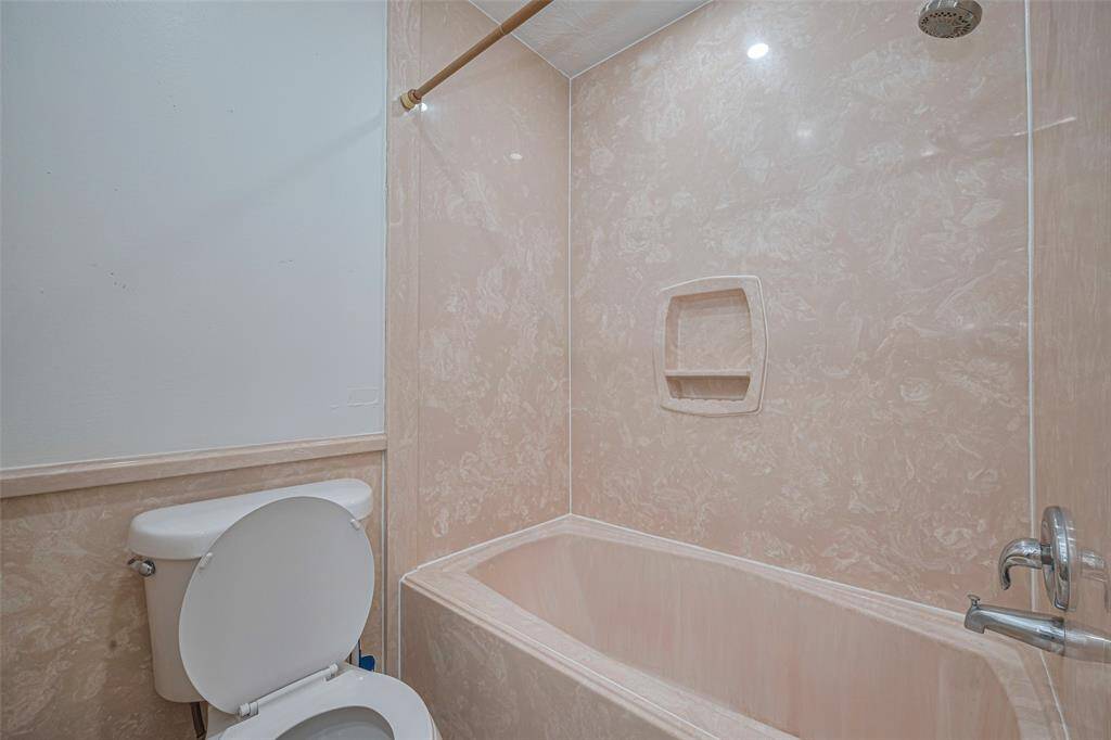 2nd bathroom