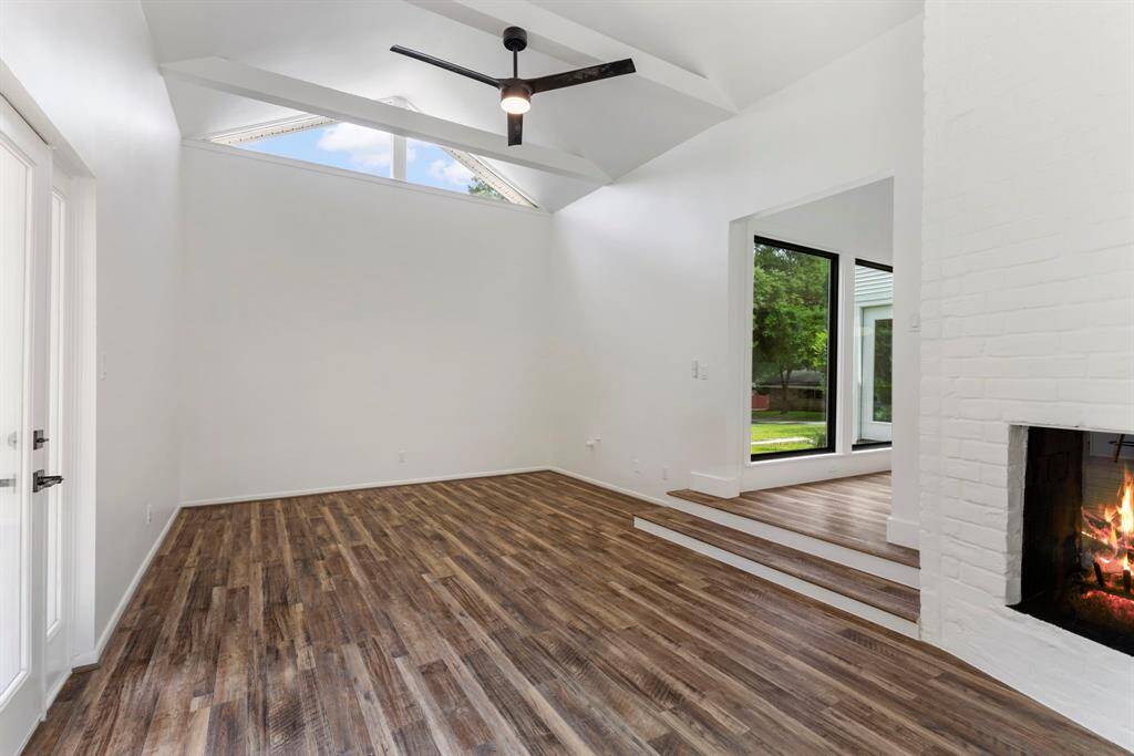 What would you use this room for? Sitting area? Library? Play room? Endless possibilities!